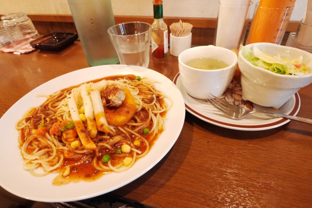 ブルーボッサのフライあんかけパスタ