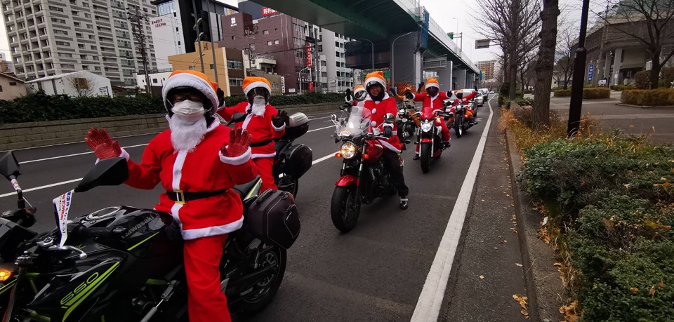 名古屋をオートバイでパレード