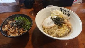 室長ランチ「油そば専門店 歌志軒」