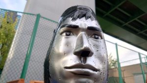 室長日記「人の顔したポットが落ちていた」